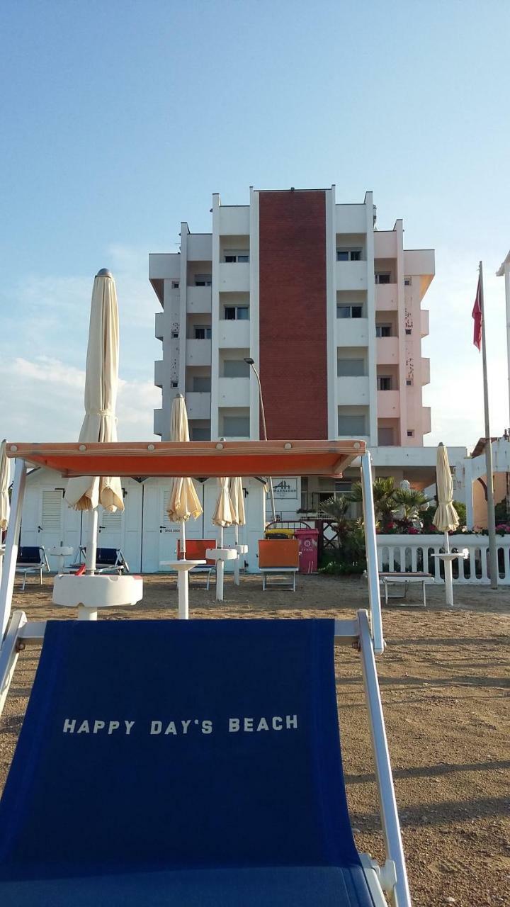 Hotel Ambassador Marotta Bagian luar foto