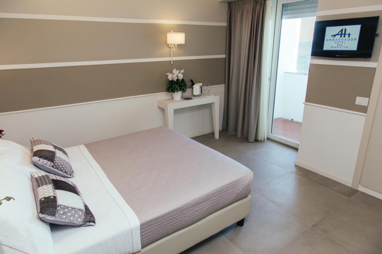 Hotel Ambassador Marotta Bagian luar foto